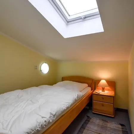 Seeschloss 37- 2 Minuten Zum By Interhome *